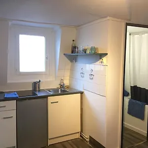 Studio Gambetta Republique France
