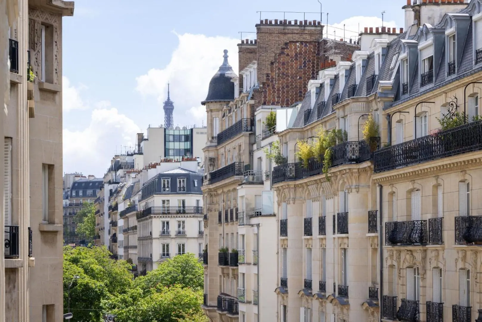 ***  Hotel Le 46 Paris France