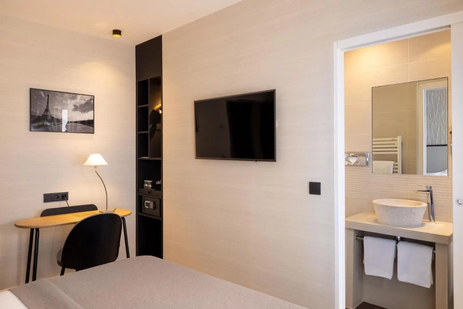 Hotel Le 46 Paris France